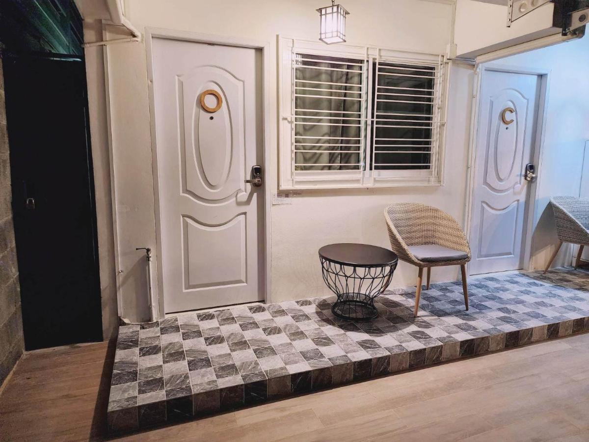Canal View Lo-Ha Guest House, Contactless Check-In Bangkok Exteriör bild