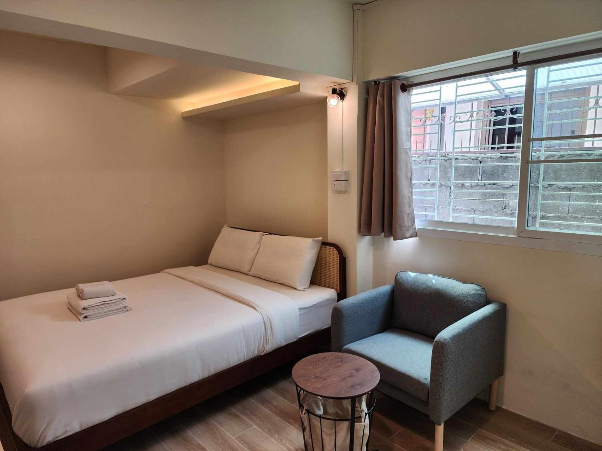 Canal View Lo-Ha Guest House, Contactless Check-In Bangkok Exteriör bild